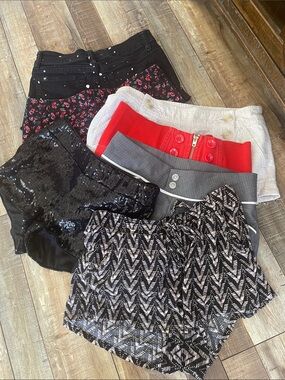 Volcom Women's Mixed Color and Pattern Shorts Lot - Black, Red, White, Gray